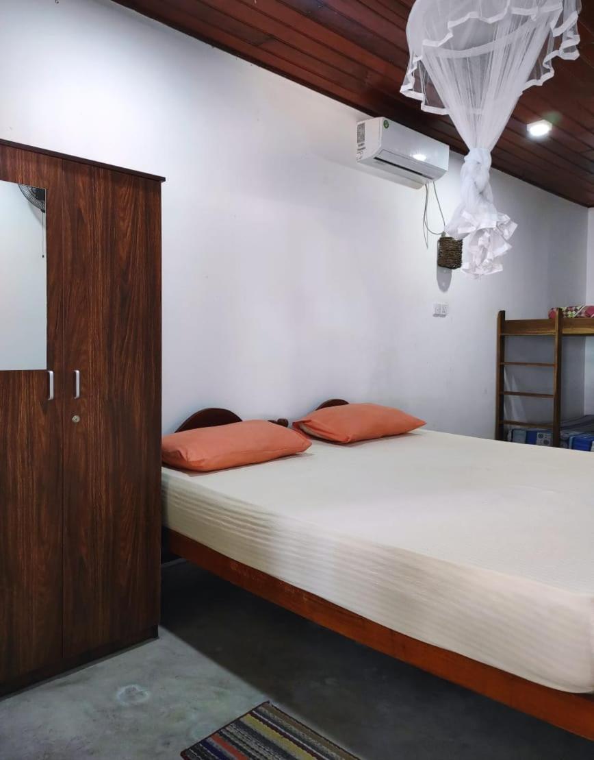 Blue Corals Beach Bungalow Matara Rom bilde