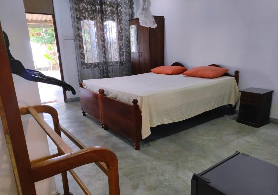 Blue Corals Beach Bungalow Matara Rom bilde