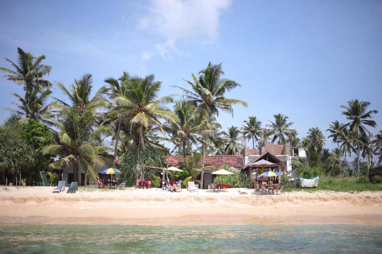 Blue Corals Beach Bungalow Matara Eksteriør bilde